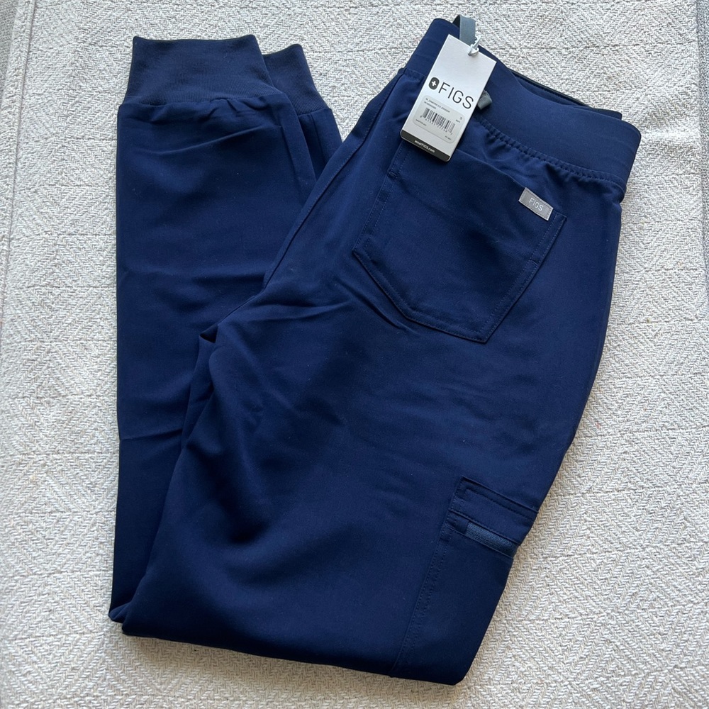 Brand New with tags! Figs Zamora scrub pants size small, Navy Blue.